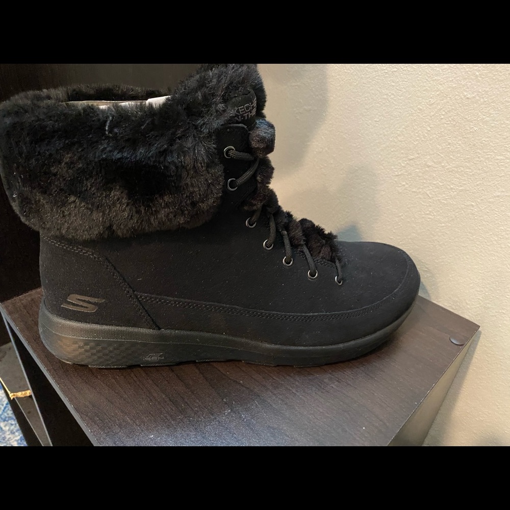 Skechers on the Go Suede Boots